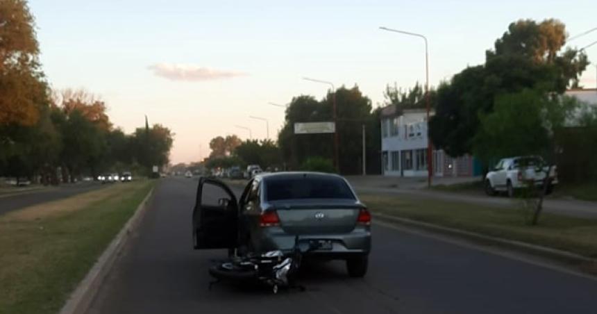 Un motociclista herido por un choque en la Circunvalacioacuten