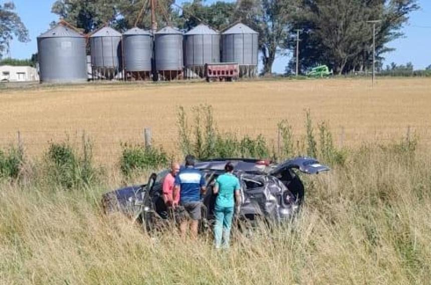 Cuatro pampeanos heridos en un vuelco en la ruta 5