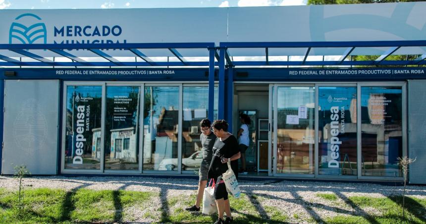 Abre el moacutedulo despensa del Mercado Municipal en el barrio Espreranza