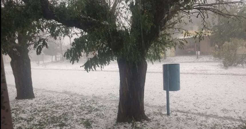 Temporal de viento y granizo azotoacute Carro Quemado