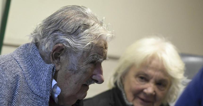 Pepe Mujica y su esposa reconocieron que hubo casos de falsas declaraciones sobre criacutemenes de lesa humanidad en Uruguay