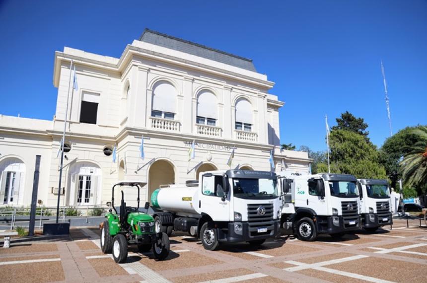 El Municipio de Pico incorporoacute tres camiones y un tractor