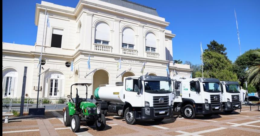 El Municipio de Pico incorporoacute tres camiones y un tractor