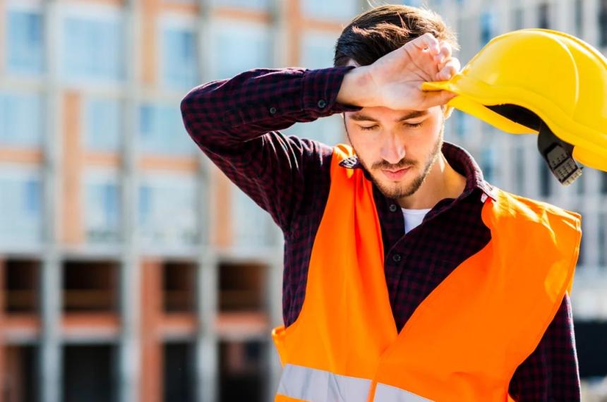 Casi 4 de cada 10 trabajadores no estaacuten registrados y habitan un hogar pobre seguacuten la UBA