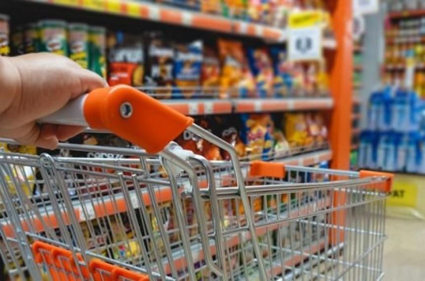 Las ventas en supermercados cayeron 178-en-porciento- en octubre seguacuten el Indec