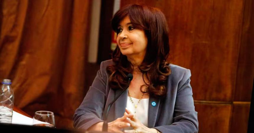 Cristina Kirchner criticoacute a la Corte y advirtioacute por la situacioacuten econoacutemica- iquestEscenas de un paiacutes fallido