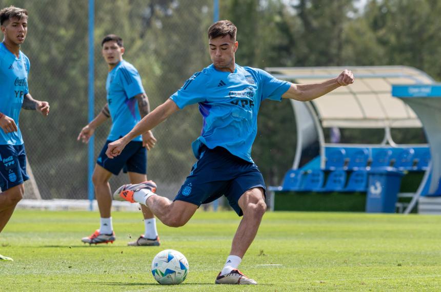 Anselmino deja Boca y se suma al Chelsea desde enero