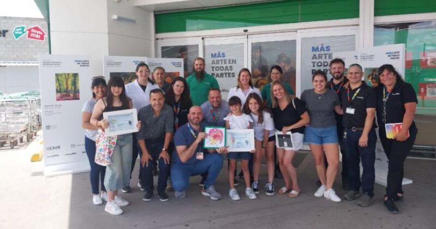 Una nena pampeana ganadora del  concurso Dibujaacute la comida maacutes rica de tu regioacuten