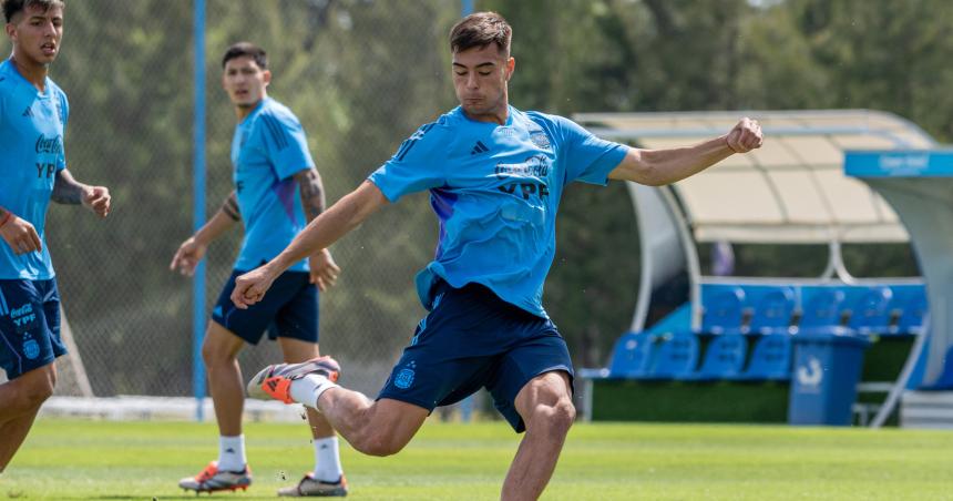 Anselmino deja Boca y se suma al Chelsea desde enero