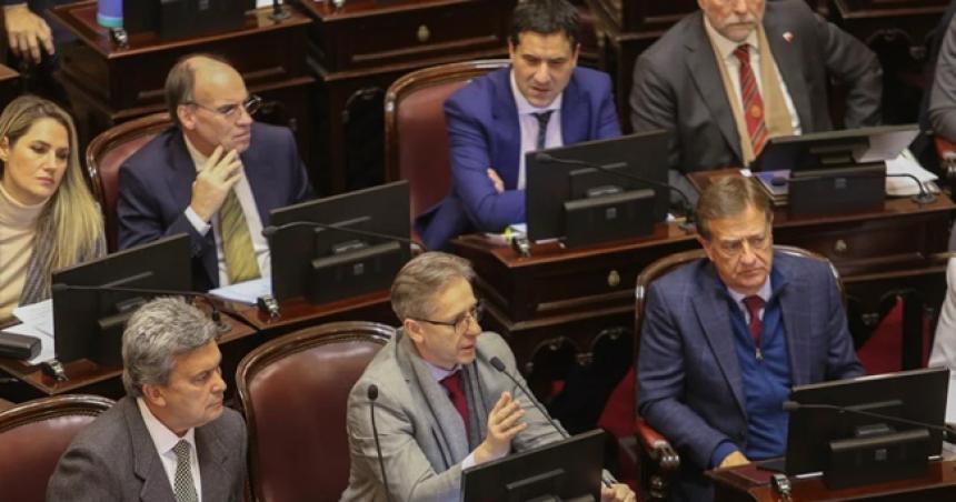 Senadores radicales pidieron a Villarruel la continuidad del congelamiento de las dietas