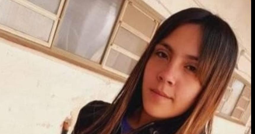 Continuacutea la buacutesqueda de una adolescente en Santa Rosa