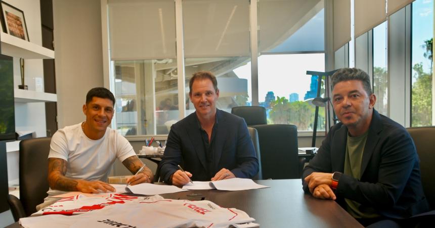 River oficializoacute la vuelta de Enzo Peacuterez