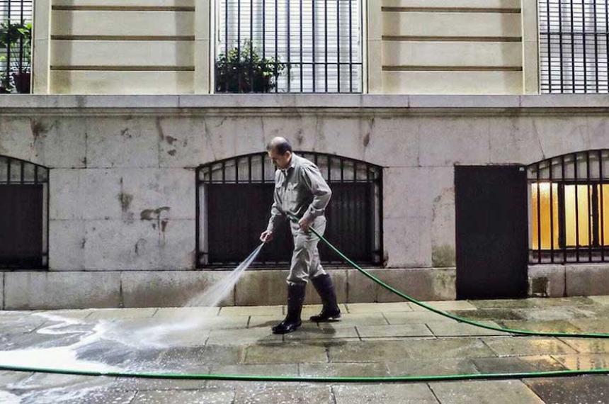 Encargados de edificio firmaron un acuerdo salarial alineado con la pauta del Gobierno