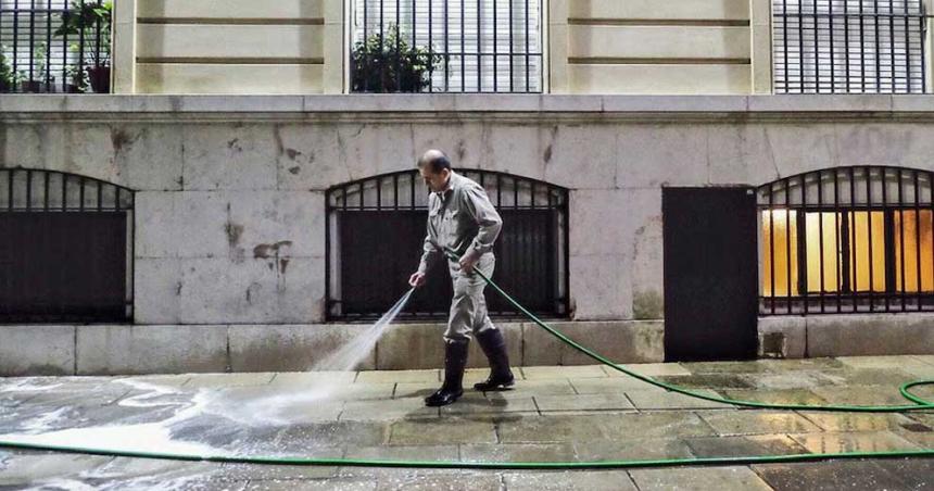 Encargados de edificio firmaron un acuerdo salarial alineado con la pauta del Gobierno