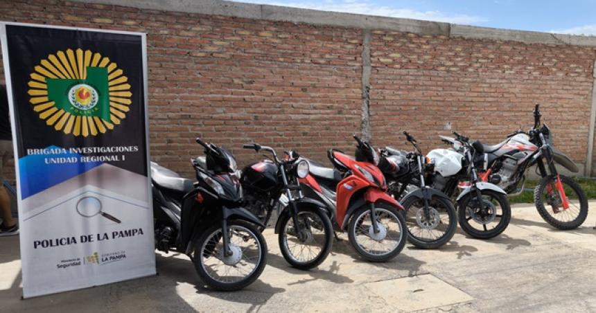 Secuestran cinco motos que realizaban picadas en Santa Rosa