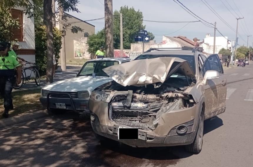 Saliacutea de su casa y lo chocaron desde atraacutes