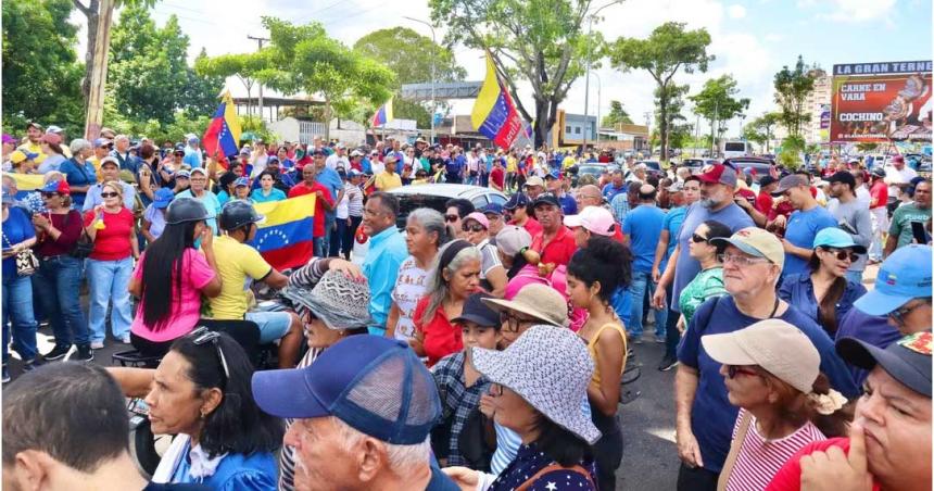 Masivas protestas en Venezuela contra Maduro