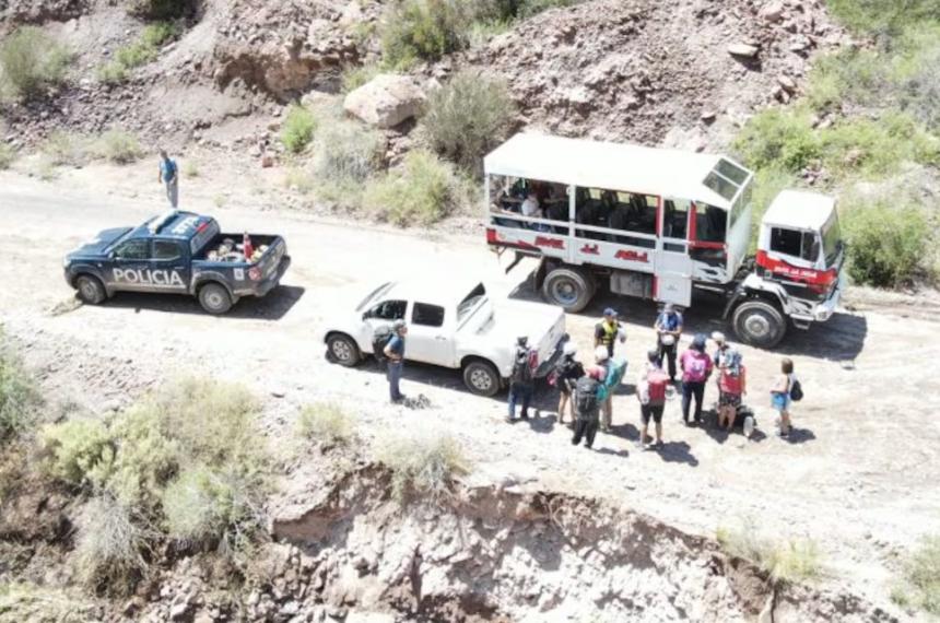 Evacuaron a 30 personas en Valle Grande y Cantildeoacuten del Atuel ante la crecida del riacuteo