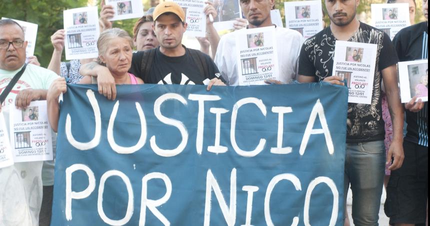 Pico- marcha en reclamo de justicia por la muerte de Nicolaacutes Chiaraviglio