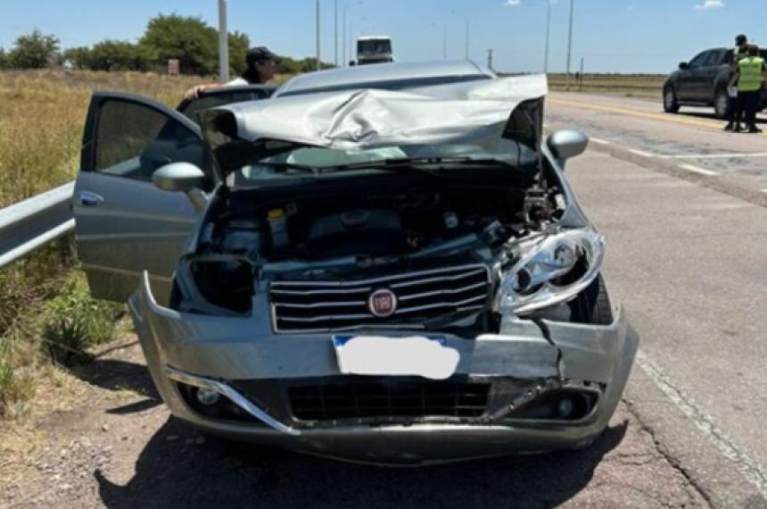 Chocaron dos autos en el cruce de las rutas 35 y 20