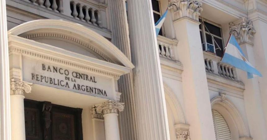 El BCRA comproacute maacutes doacutelares en el mercado de cambios y ya acumuloacute maacutes de USD 1000 millones en enero