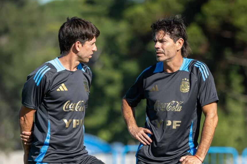 La Seleccioacuten argentina Sub 20 comenzoacute su viaje hacia Venezuela para disputar el Sudamericano