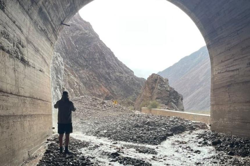 Fuerte tormenta provocoacute aludes y obligoacute a cerrar el paso a Chile