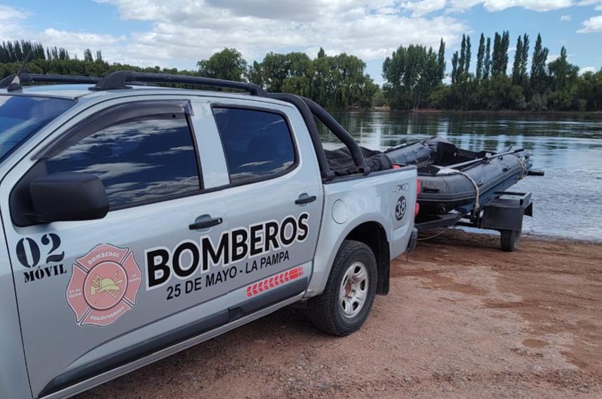 Bomberos pampeanos se suman a la buacutesqueda de una nena en Riacuteo Negro