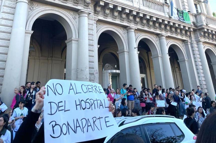 Trabajadores del hospital Bonaparte denuncian nuevo intento de cierre