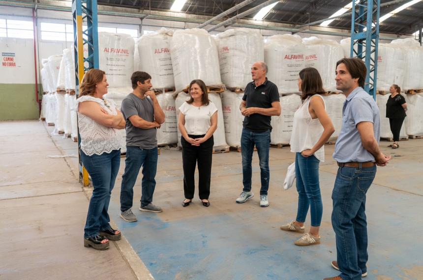 La ministra de Produccioacuten se reunioacute con emprendedores piquenses