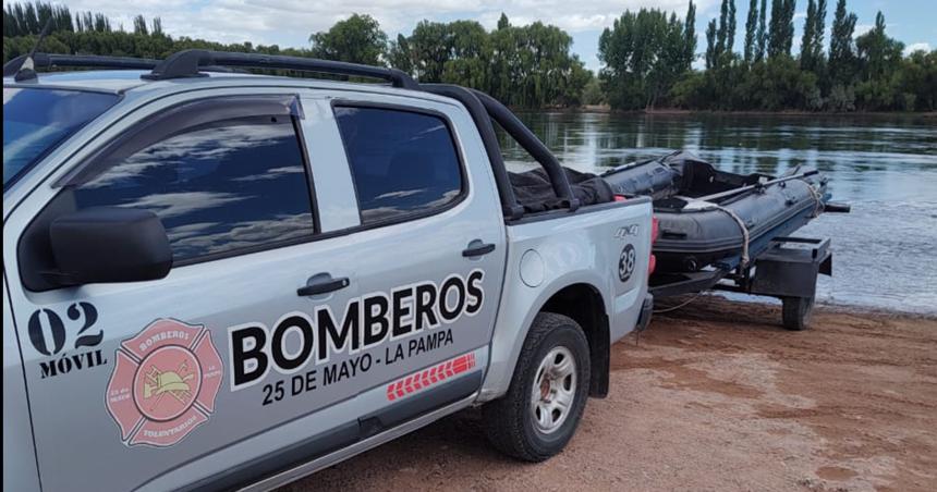 Bomberos pampeanos se suman a la buacutesqueda de una nena en Riacuteo Negro