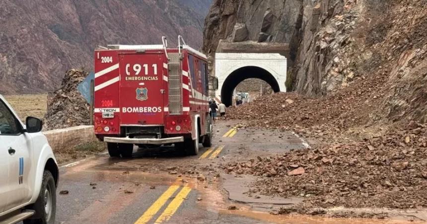 Comienzan a cruzar turistas hacia Chile tras un diacutea caoacutetico por aludes- coacutemo es el operativo