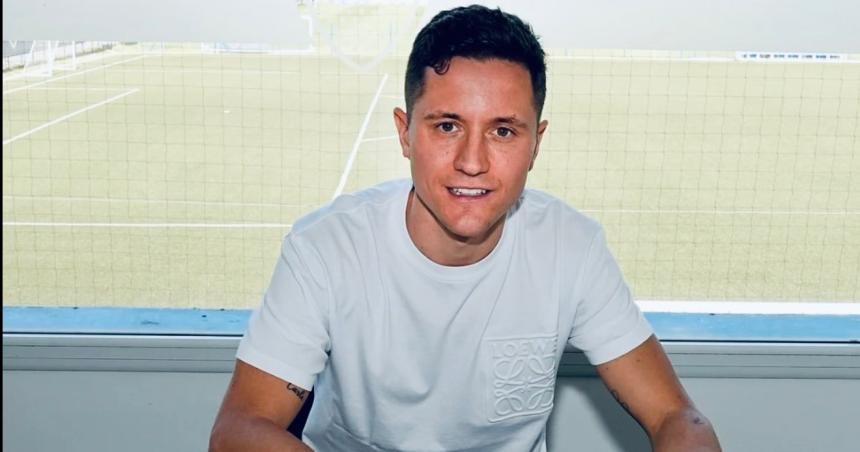 Herrera firmoacute y es jugador de Boca