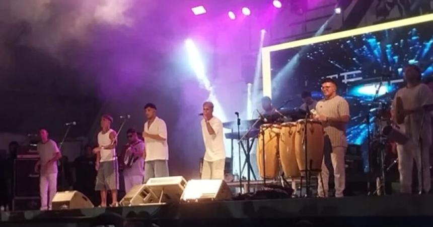 A pesar de la lluvia una multitud participoacute de la primera noche del Festival del Caballo y la Tradicioacuten 