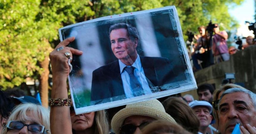 El Gobierno recordoacute al fiscal Nisman- Un asesinato en manos de lo maacutes oscuro del poder