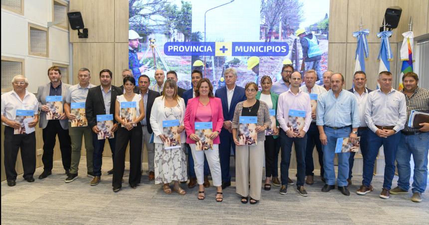 Intendentas e intendentes destacan obras de agua y saneamiento 