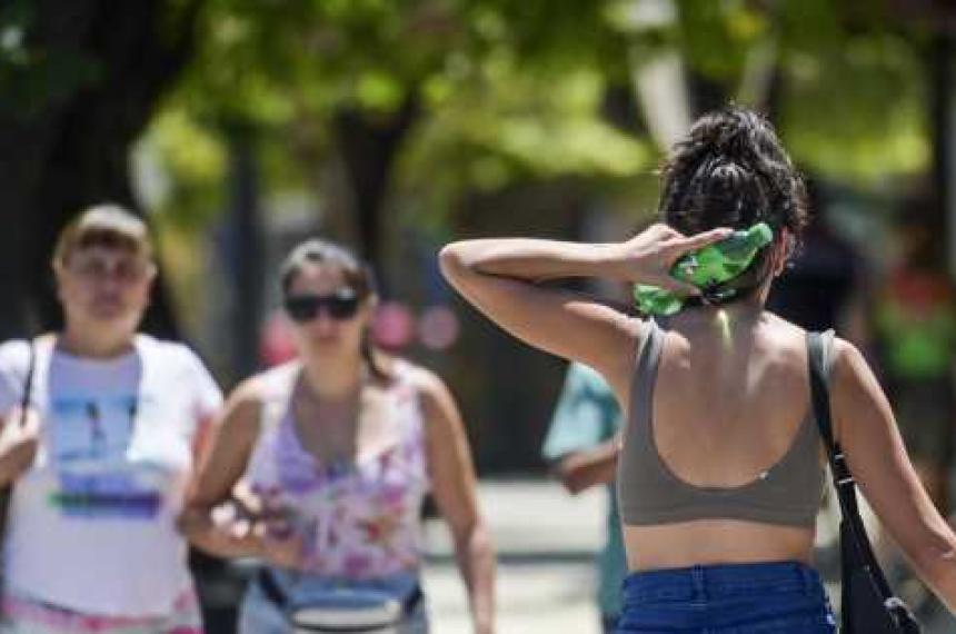 Otra jornada de calor con pronoacutestico de tormentas