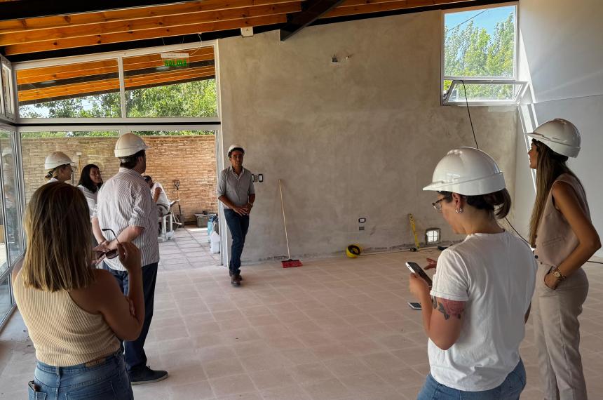 Intronati recorrioacute obras en el hospital de Ingeniero Luiggi