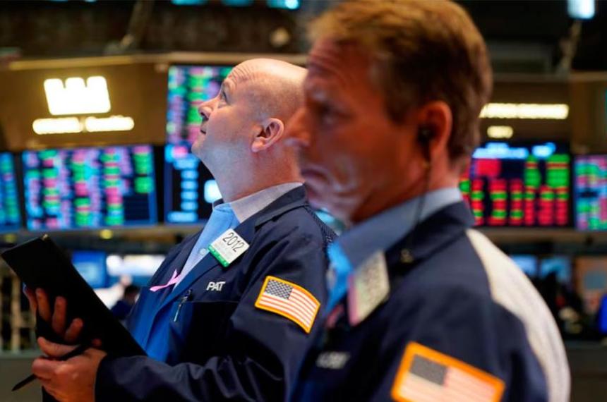 Wall Street- se desplomaron las acciones tecnoloacutegicas tras la irrupcioacuten de la start up china DeepSeek