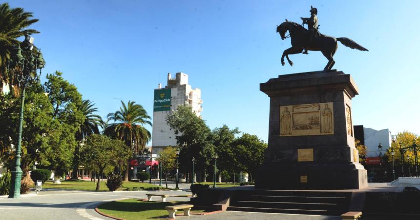 Arranca Muacutesica en la Plaza- cuatro domingos de cultura y entretenimiento en Santa Rosa