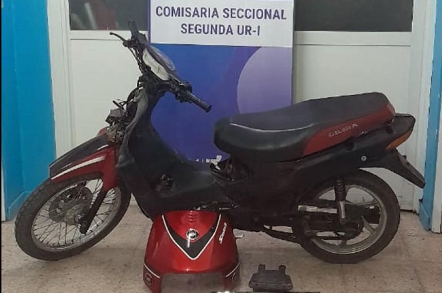 Tras una persecucioacuten recuperan una moto robada por un menor en Santa Rosa