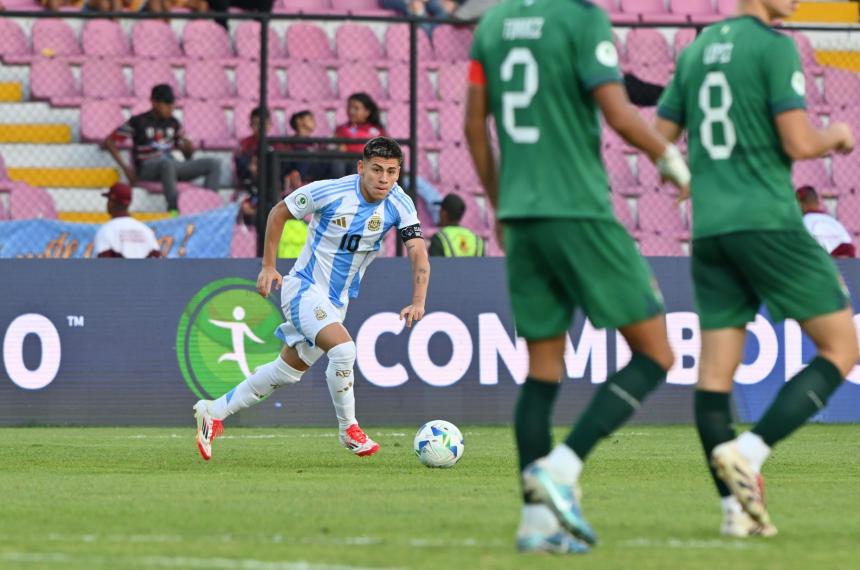 Argentina se enfrenta ante Ecuador