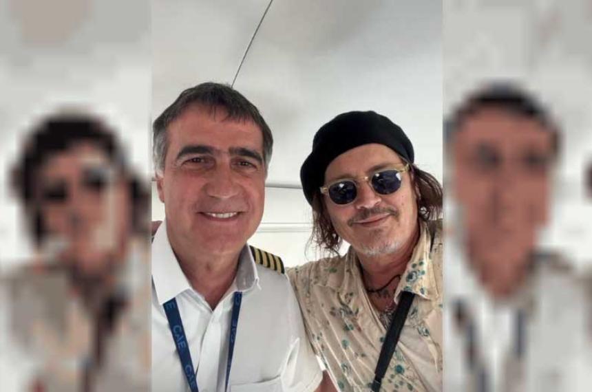 Johnny Depp llegoacute a la Argentina con un piloto de lujo- el periodista Antonio Laje