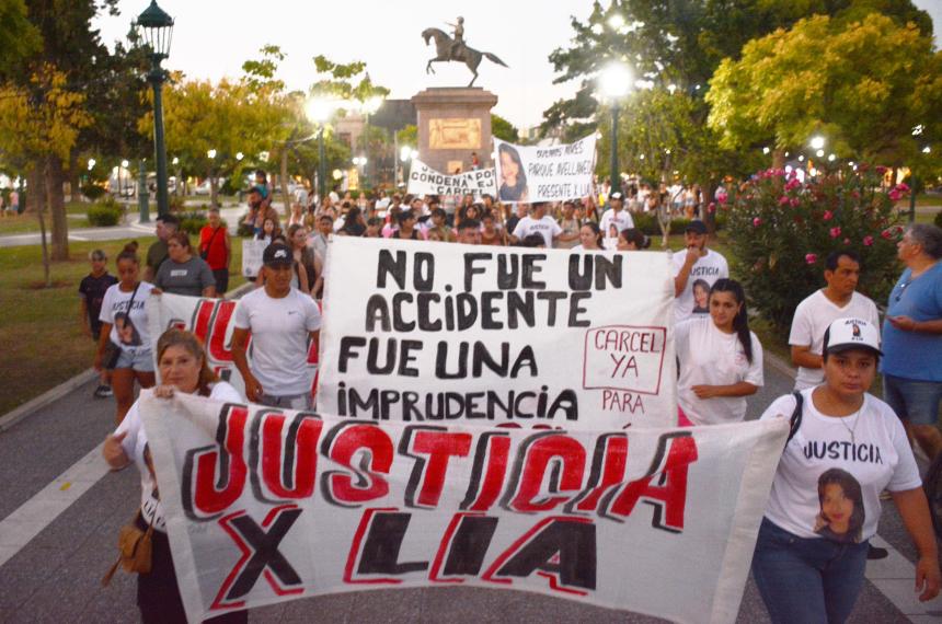 Familiares de Liacutea Falcoacuten se reuniraacuten en el Parque Oliver 