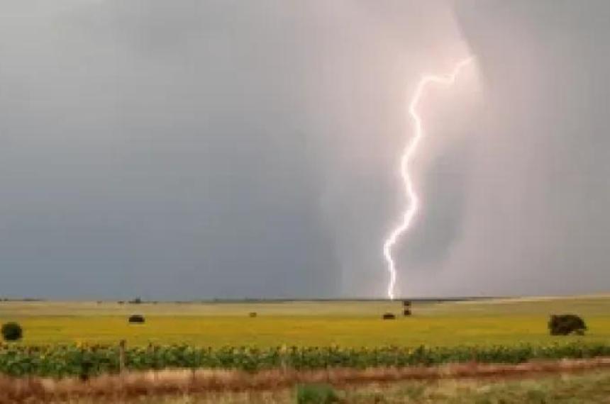 Calor viento norte y alerta por tormentas