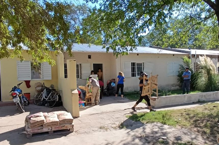 Toay- trasladaron al Albergue a la madre que ocupaba una casa