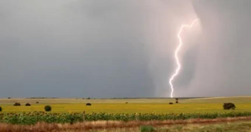 Calor viento norte y alerta por tormentas