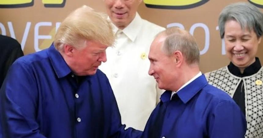 Putin habloacute con Trump y lo invitoacute a visitar Moscuacute