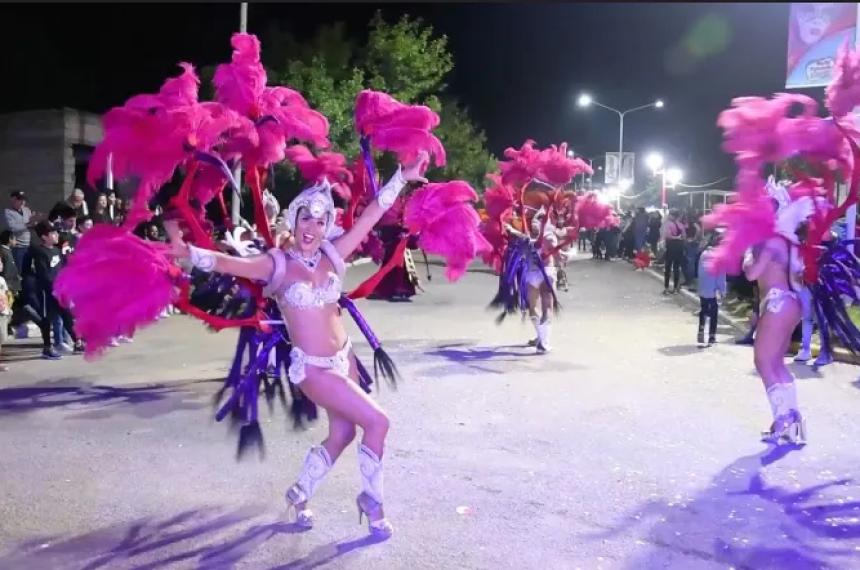 Speluzzi se viste de fiesta para su Carnaval 2025