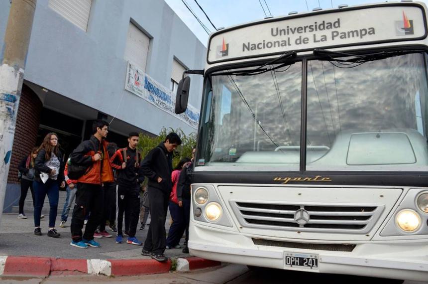 Nuevos horarios del transporte gratuito al Campus de la UNLPam